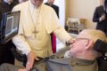 papa francesco stephen hawking novembre 2016